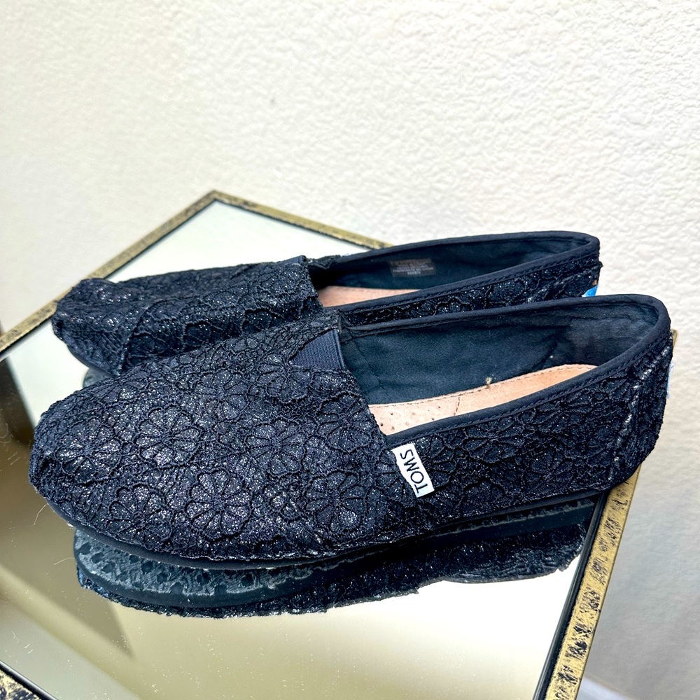 Tom’s Slip Ons